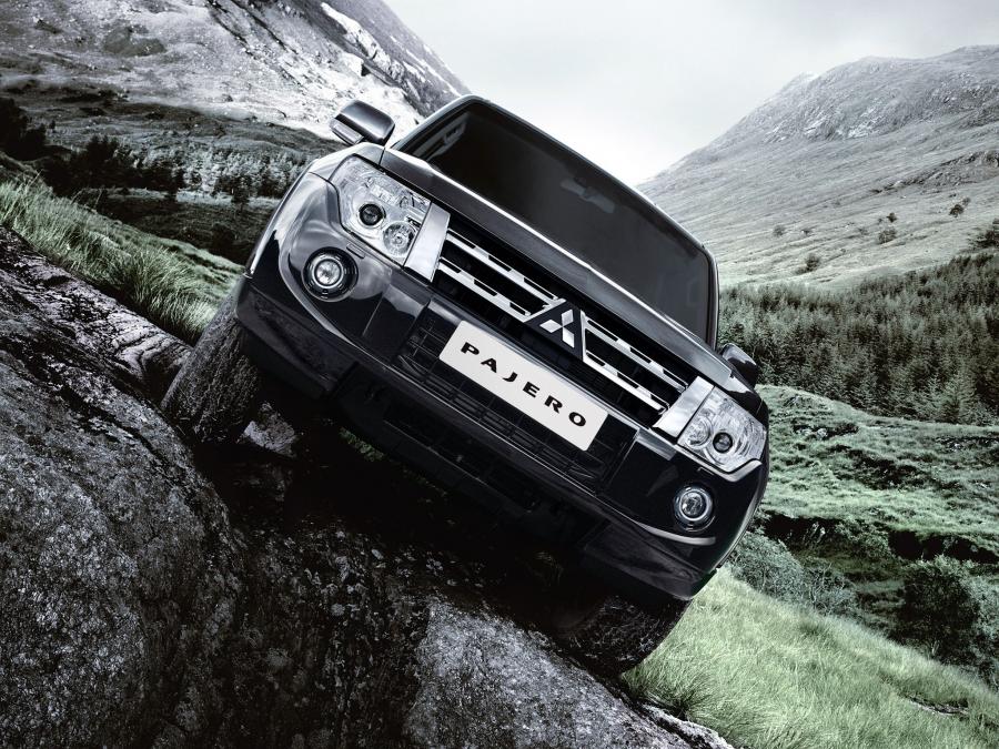  Mitsubishi Pajero 5-Door 2011 года  (фото 12 из 19)